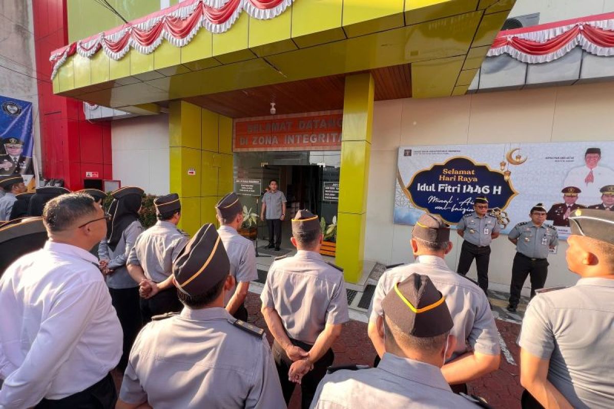 Kemenkum Malut imbau jajaran tingkatkan pelayanan masyarakat menuju WBBM