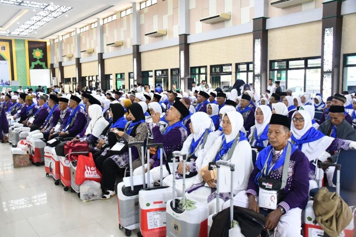 370 calon haji kloter 3 Embarkasi Palembang tiba ke asrama haji