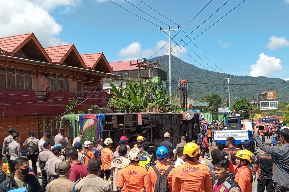 Kecelakaan maut bus ALS di Padang Panjang, Kapolda: 12 orang tewas