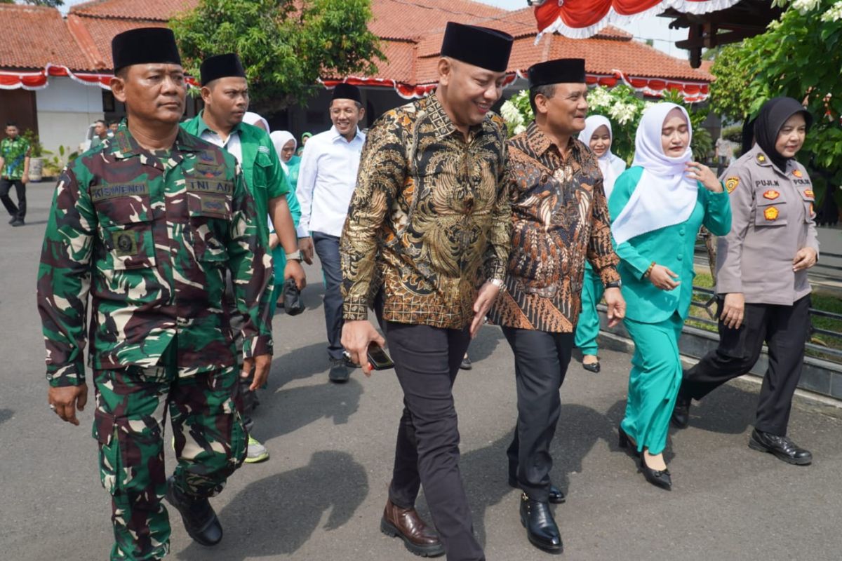 Gubernur Jateng hadiri halal bihalal Fatayat NU di Tegal