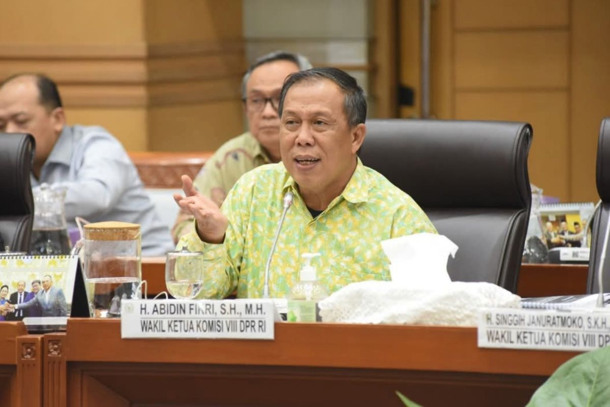 Komisi VIII minta Kemenag tindak tegas travel berangkatkan haji ilegal