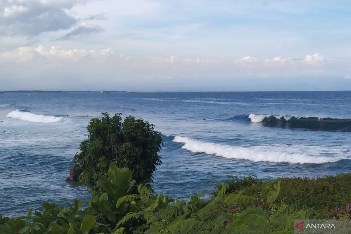 BBMKG: Waspada gelombang tinggi 3,5 meter di Selat Bali hingga 8 Mei