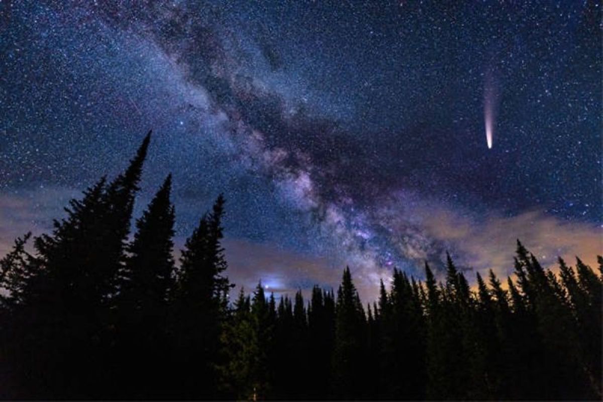 Hujan meteor hingga flower moon, inilah fenomena astronomi spektakuler Mei 2025