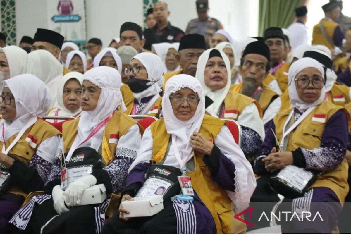 360 calon haji  kloter pertama Kaltim berangkat ke Makkah