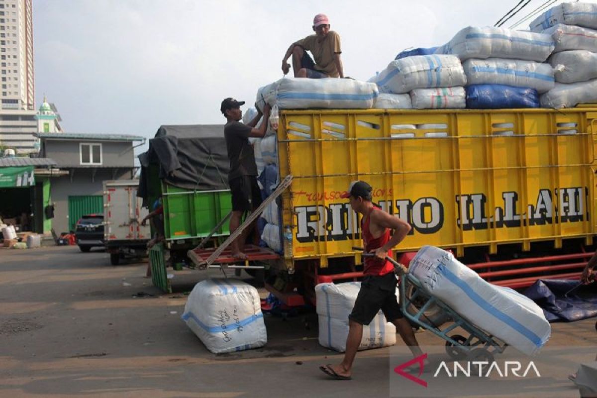 Meninjau ulang kualitas pekerjaan di Indonesia