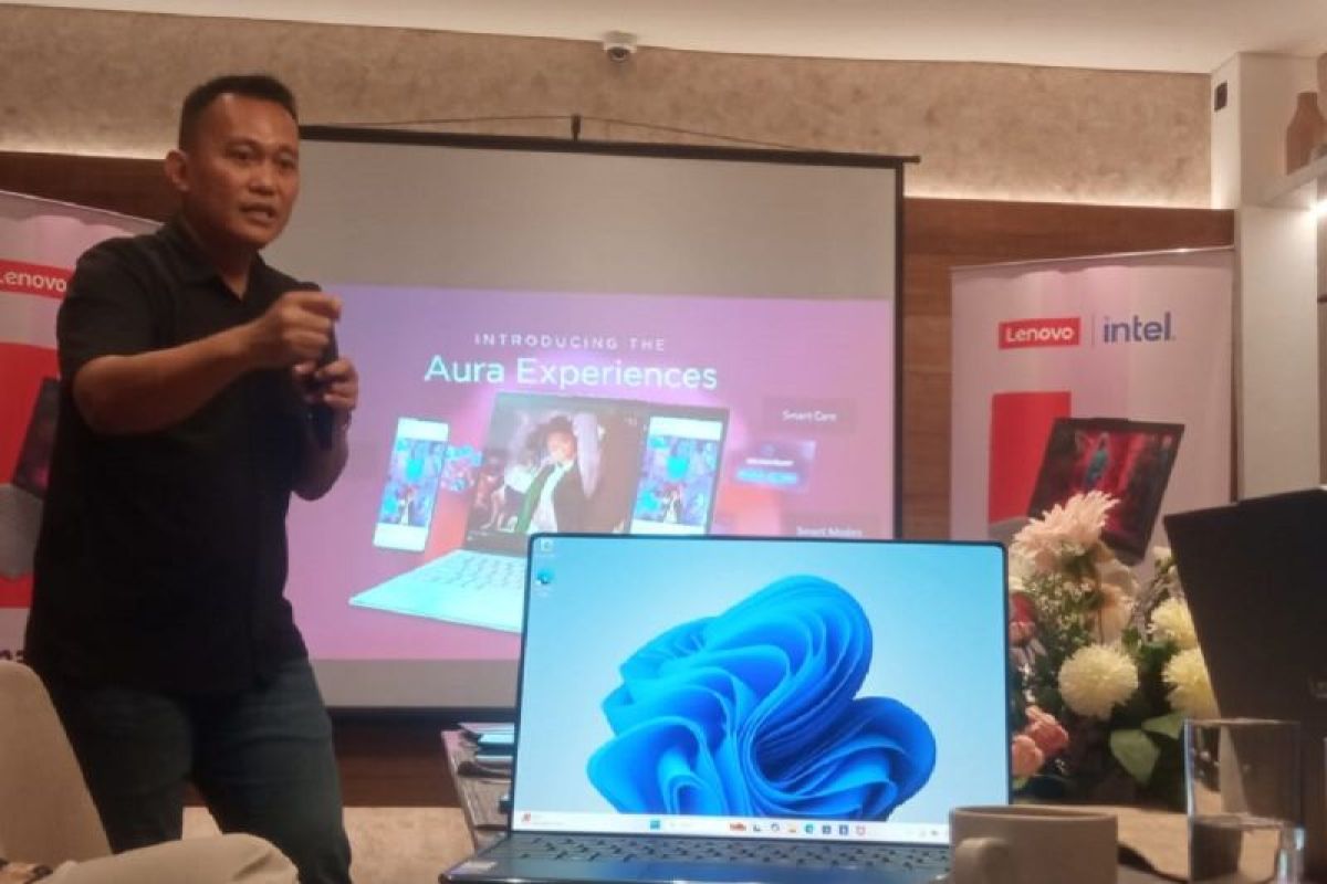 Lenovo lengkapi Seri Aura Edition, Laptop AI dengan kamera bawah layar pertama di dunia