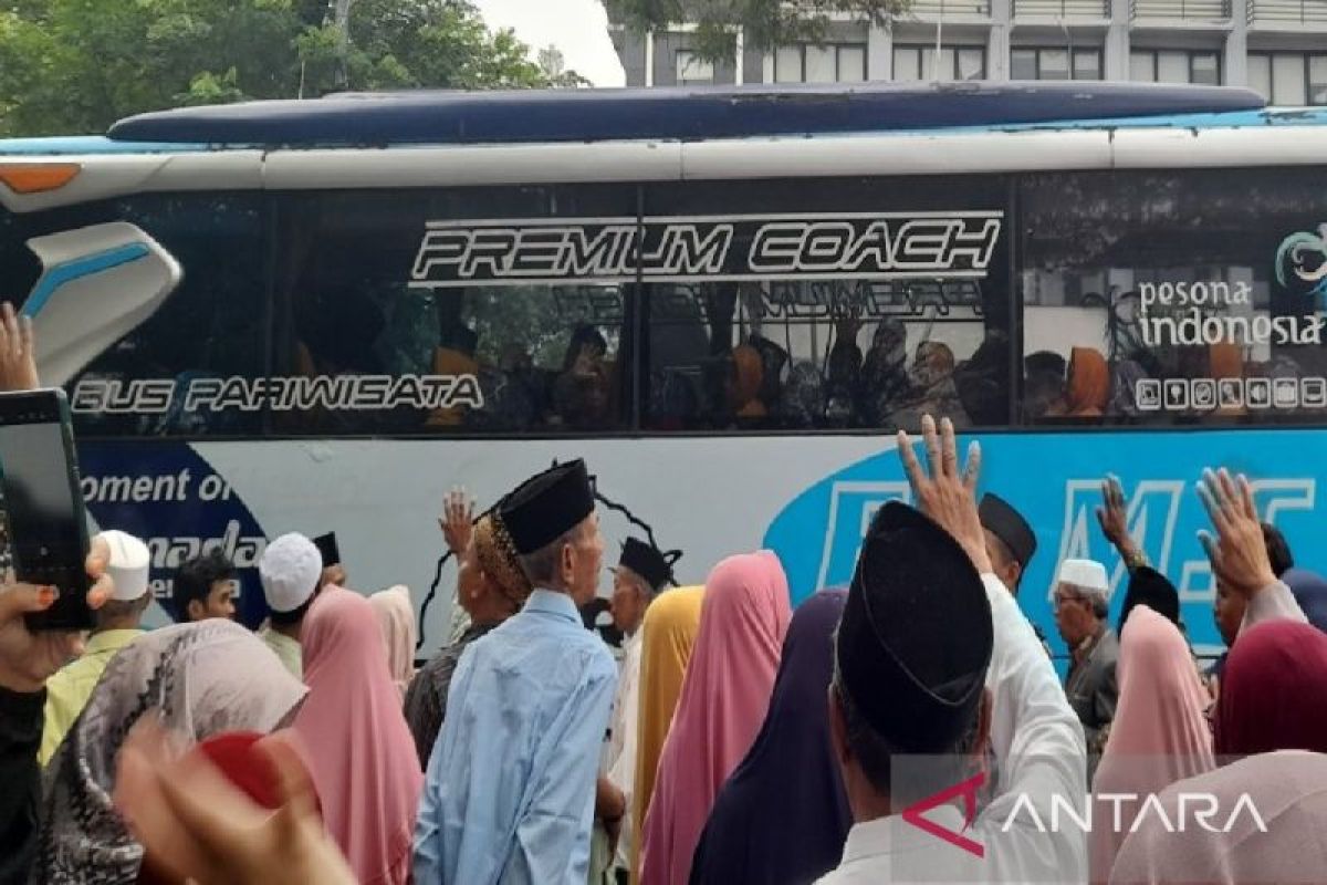 11 calon haji asal Kota Cilegon masuk kategori lansia prioritas