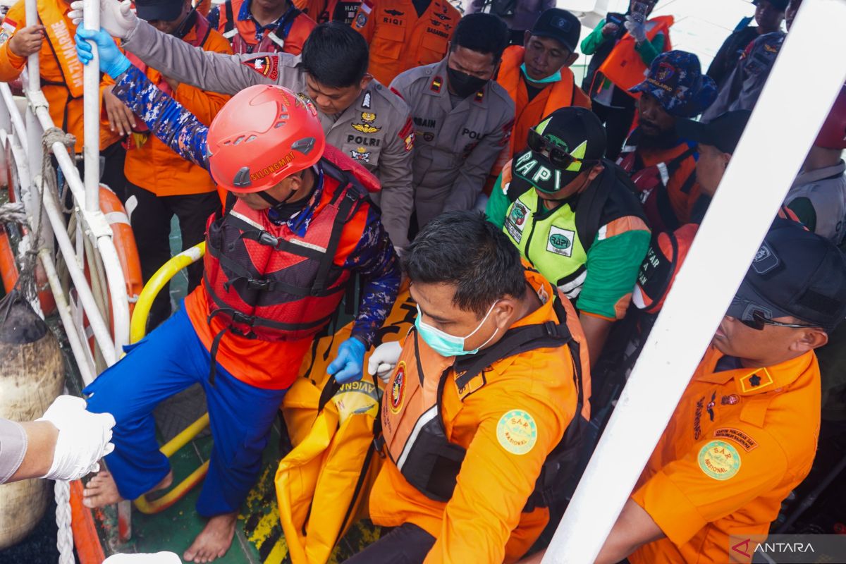 SAR Balikpapan temukan korban kapal tenggelam di kedalaman 12 meter