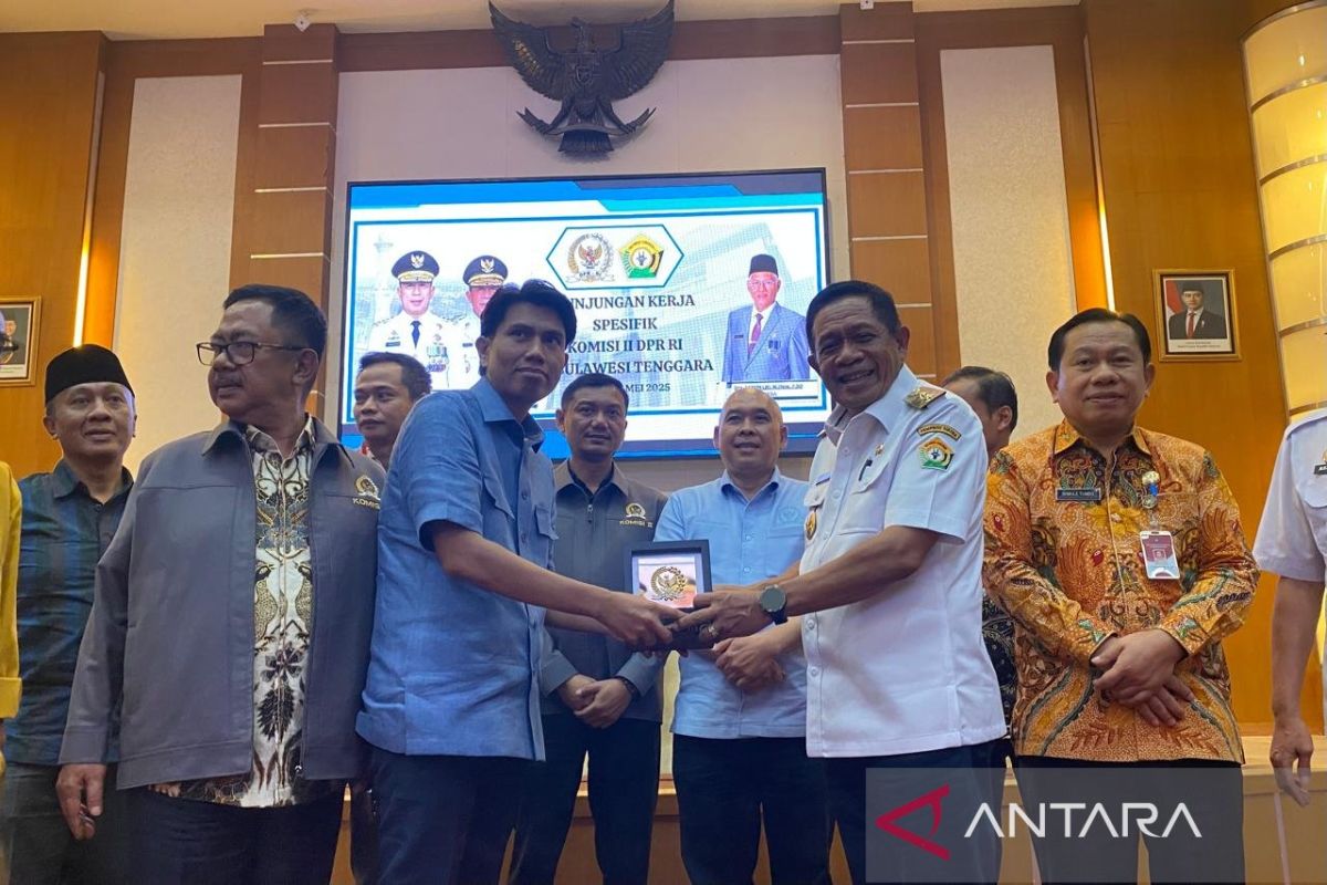 Komisi II DPR RI kunjungan kerja cek kinerja BUMD di Sultra