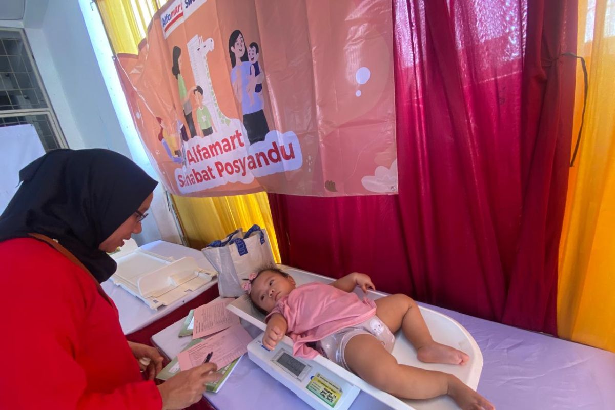 Alfamart-Softex Indonesia gelar edukasi tumbuh kembang balita di 34 daerah