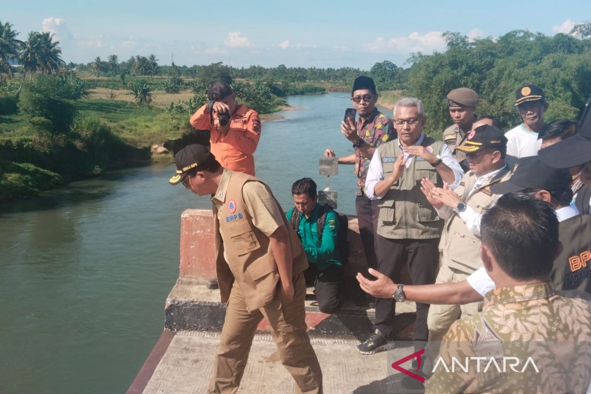 BNPB tinjau infrastruktur rusak akibat bencana di Padang Pariaman 