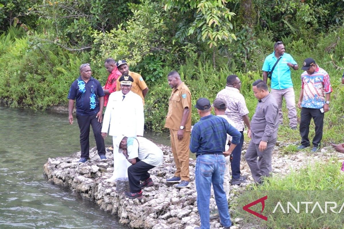 Pemkab Maybrat optimalkan Danau Ayamaru untuk tunjang ekonomi warga