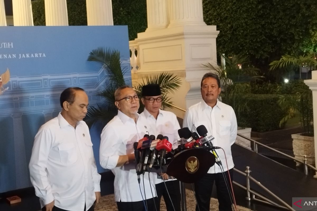 Zulhas: Koperasi Merah Putih mulai beroperasi di desa pada 28 Oktober
