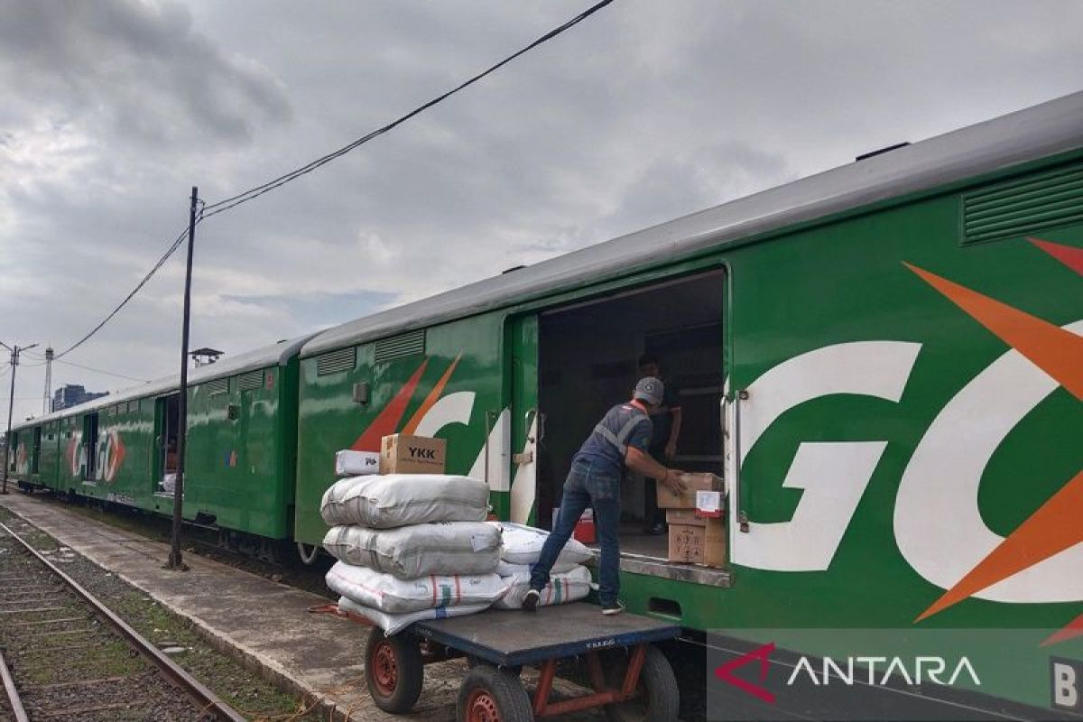 Peningkatan penggunaan kereta barang jadi opsi kurangi truk ODOL