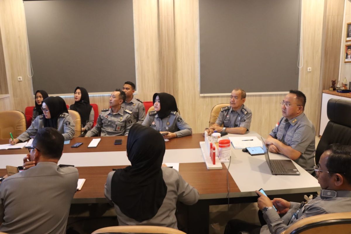 Rapat Persiapan WBBM, Kakanwil Kemenkum Sumsel pimpin diskusi strategis