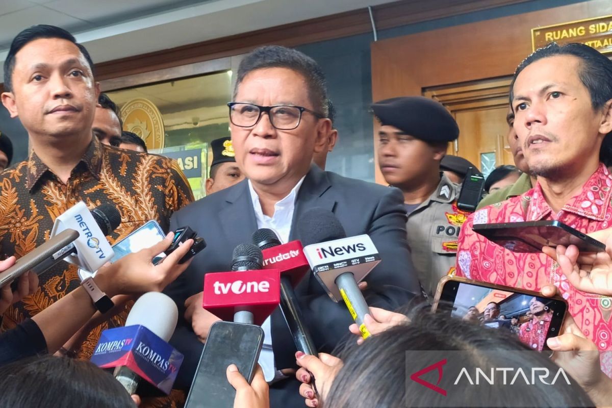 Hasto bantah kepemilikan ponsel saat pemeriksaan saksi di sidang Tipikor