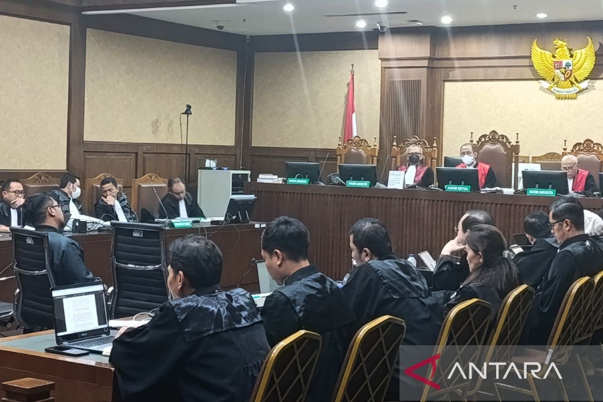 Penyidik KPK sebut Hasto talangi uang suap Harun Masiku Rp400 juta