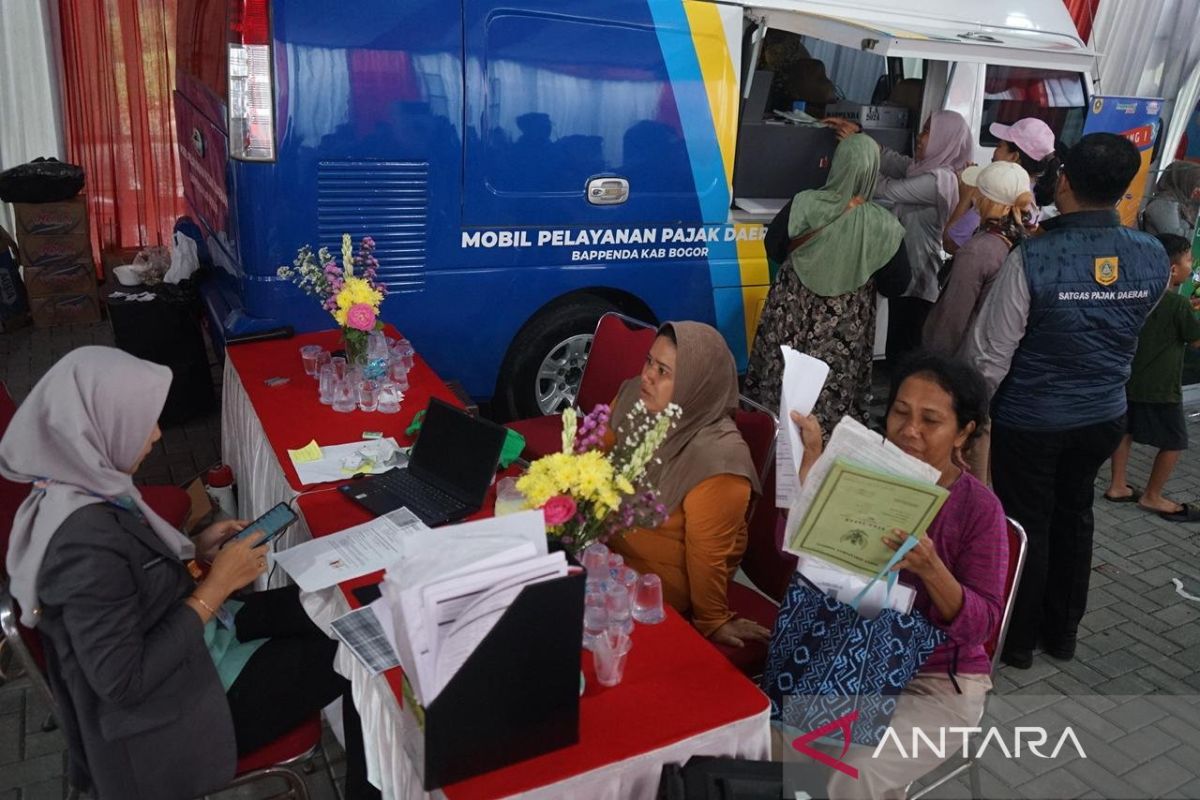 Pendapatan pajak naik saat Bupati Bogor ke Parungpanjang