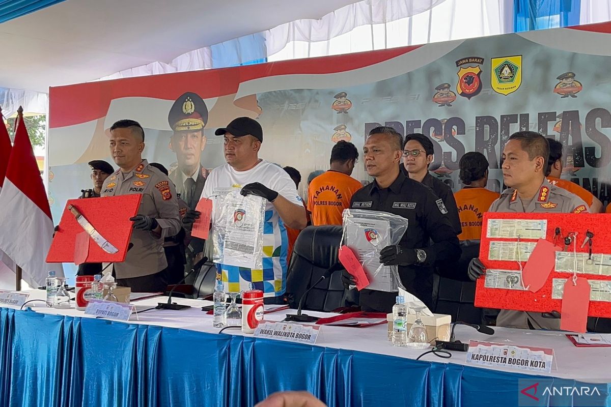 Bupati Bogor: Berantas premanisme agar dunia investasi kondusif