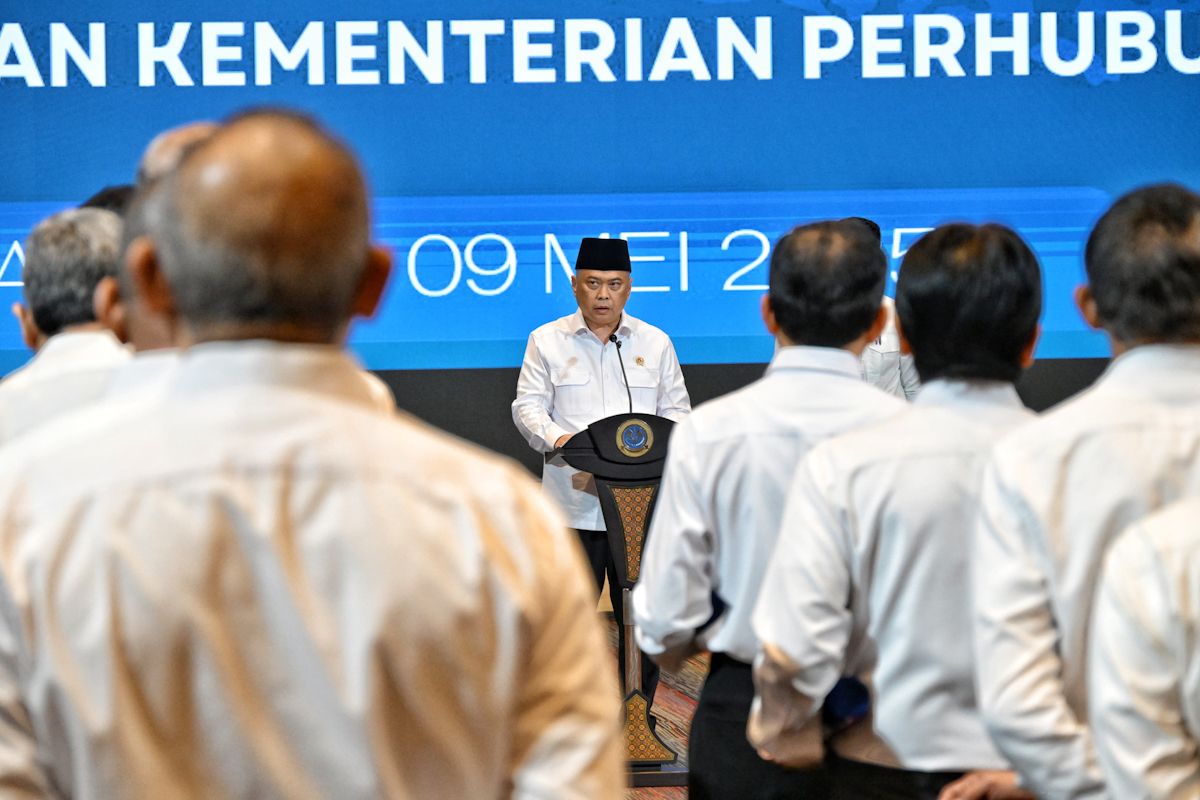 Menhub minta jajaran perkut konektivitas dan distribusi logistik