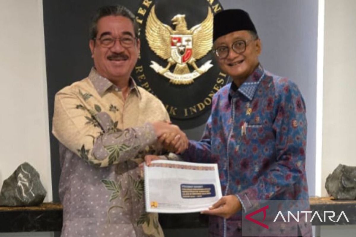 Pemprov Maluku serahkan  usulan pembangunan jalan ke Menteri PU