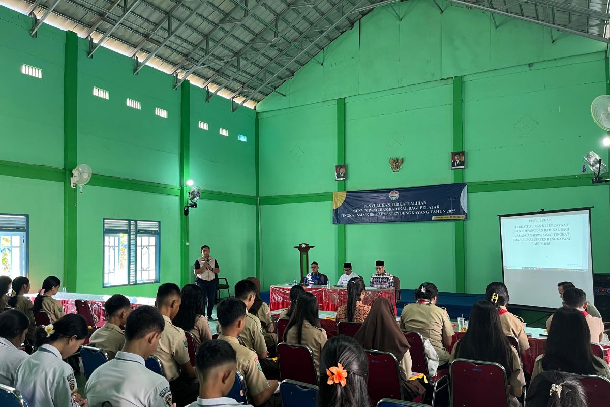 Kemenag Bengkayang mencegah radikalisme di kalangan pelajar