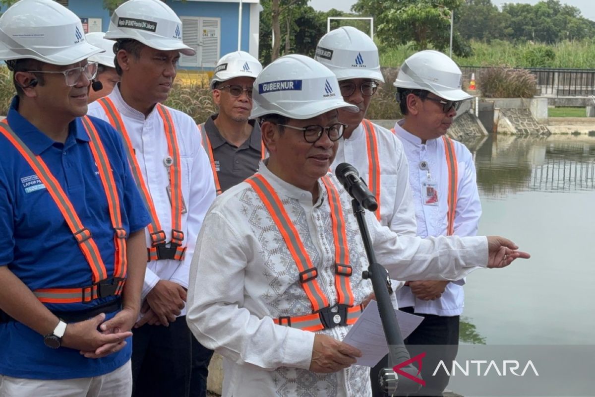 Pram buktikan air hasil olahan IPA Mookervart bersih dan bisa diminum