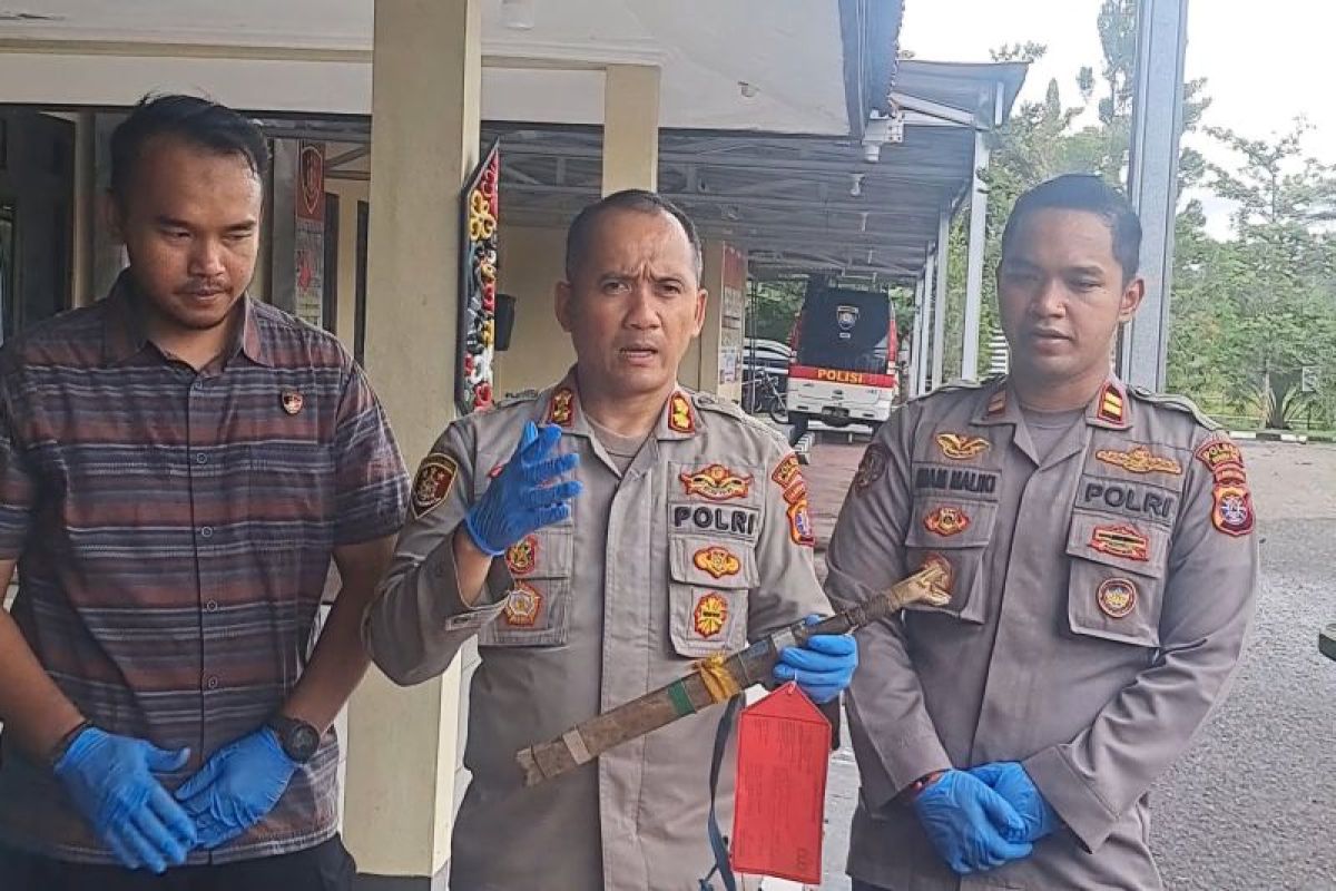 Sering dimarahi, anak tega bunuh ayah angkat di Gunung Mas
