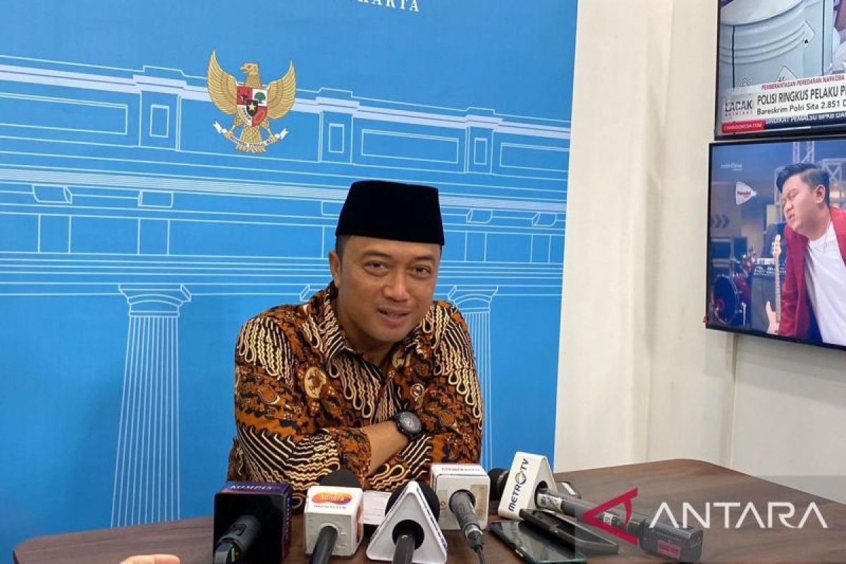 Prabowo expresses deep concern over rise of thugs: minister