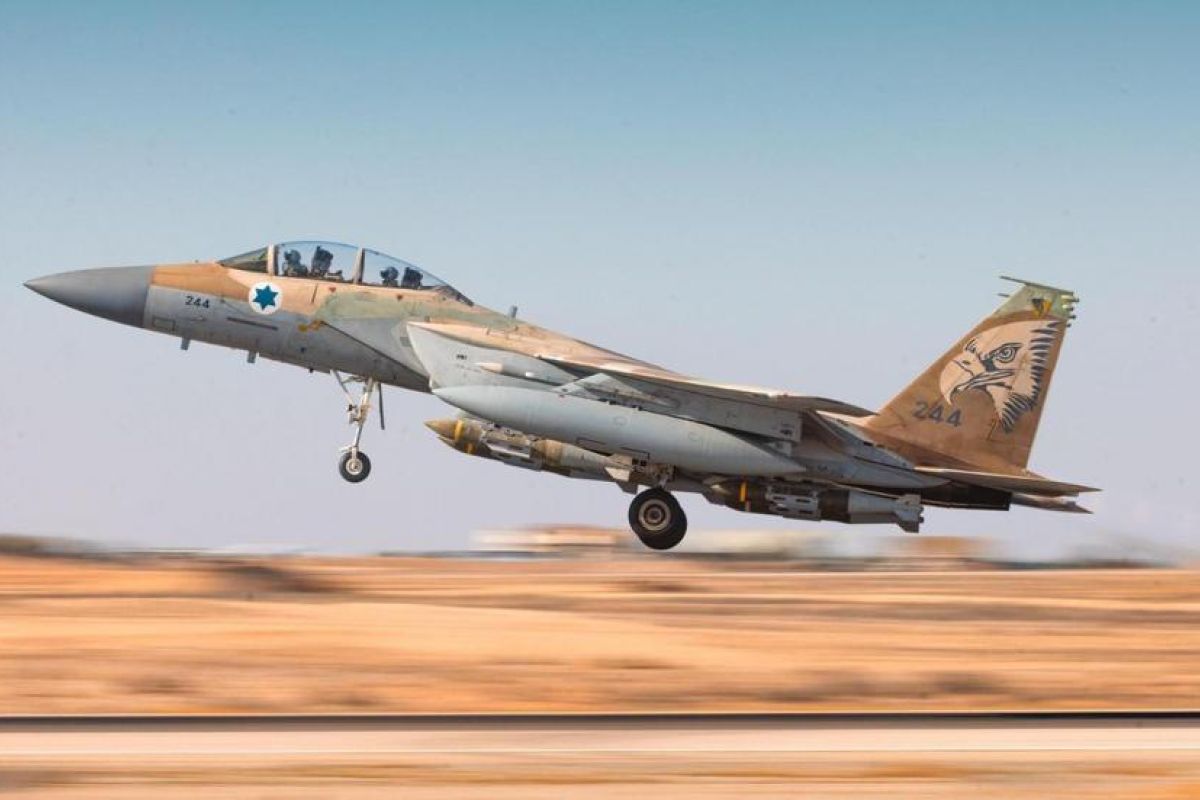 Houthi klaim serangan rudal ke Bandara Ben Gurion Israel