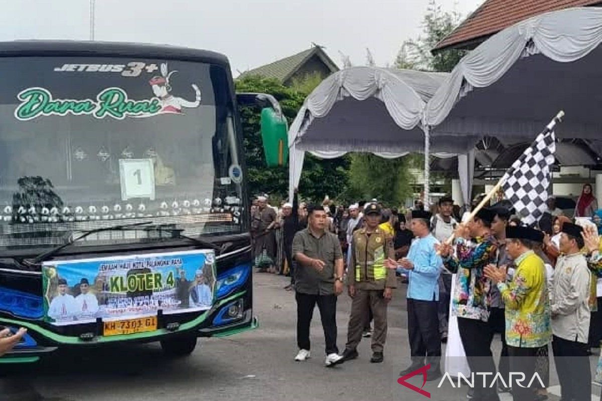 222 calon haji Kota Palangka Raya berangkat ke Embarkasi Banjarmasin
