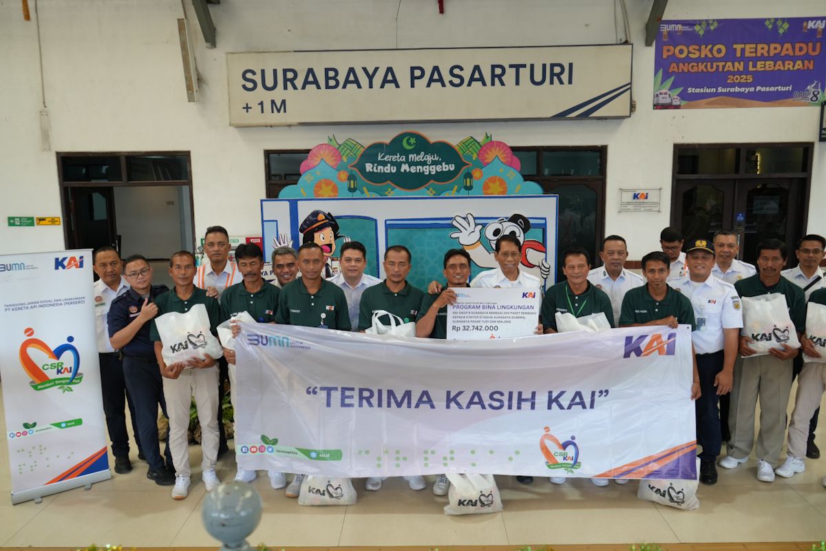 KAI salurkan bantuan pemberdayaan masyarakat senilai Rp8,1 miliar