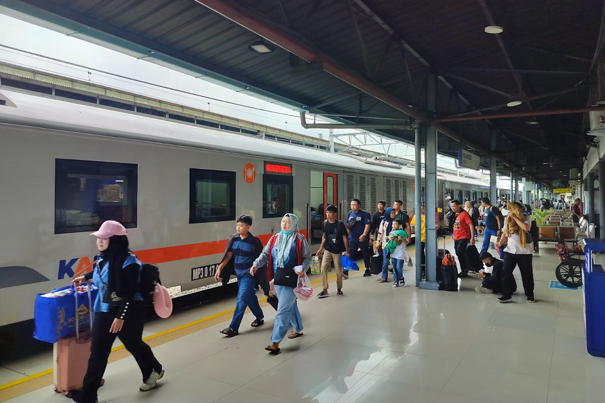 KAI Group catat layani 157 juta pengguna hingga April 2025