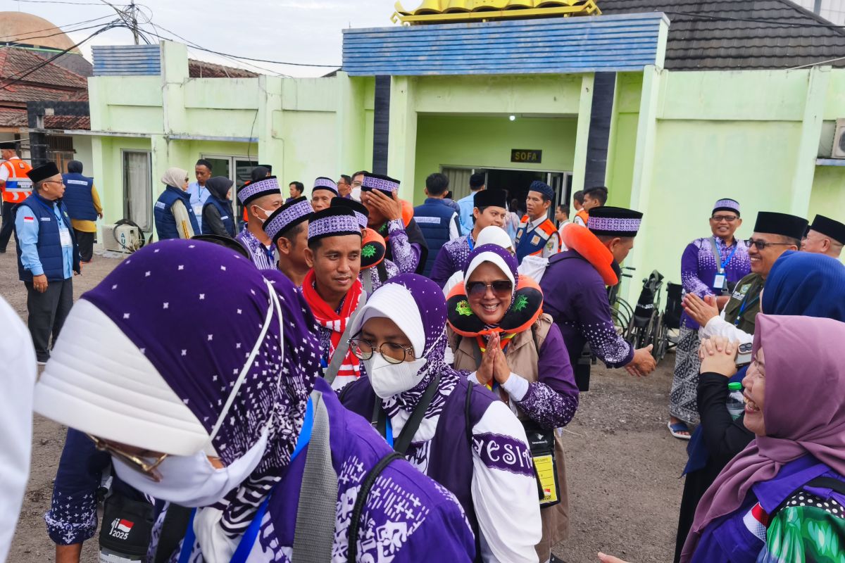3.536 Calhaj Lampung telah diberangkatkan di gelombang satu