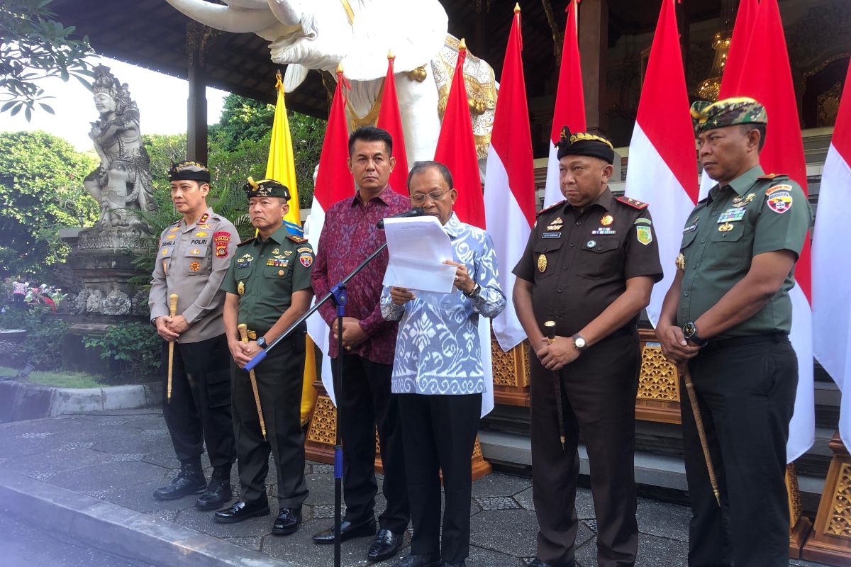 Gubernur Bali tegaskan tak perlu ormas sebab ada Sipandu Beradat