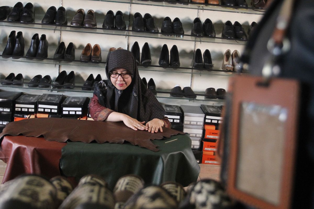 Kisah move leather jadi UMKM tangguh lewat Pertamina UMK Academy