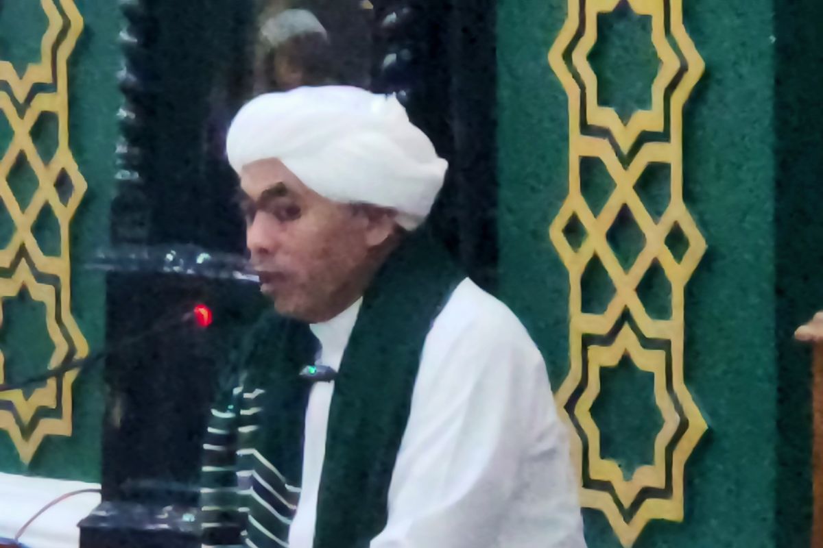 Ustadz Madnur ingatkan kaum Muslim jangan putus asa
