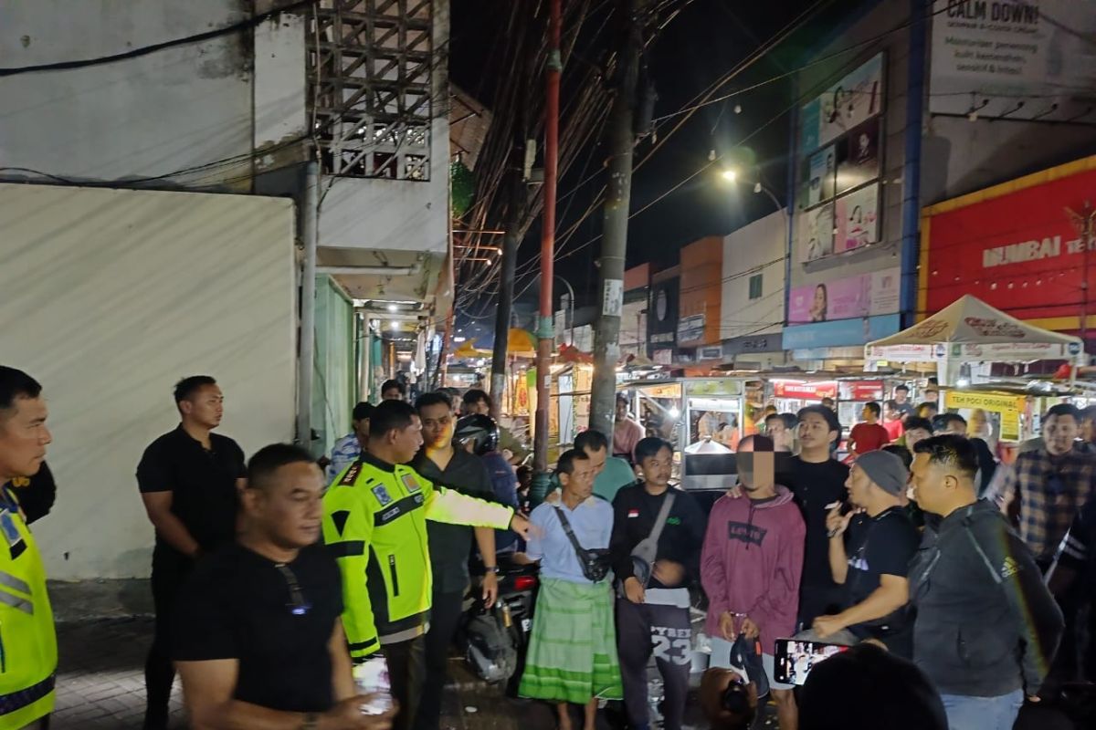 Polisi Tangerang tangkap 34 preman termasuk penarik uang salaran di Pasar Lama