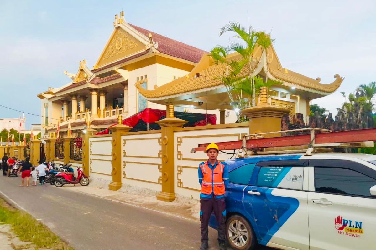 PLN Babel siaga kelistrikan di Hari Raya Waisak, pastikan ibadah umat Buddha berlangsung khusyuk dan damai