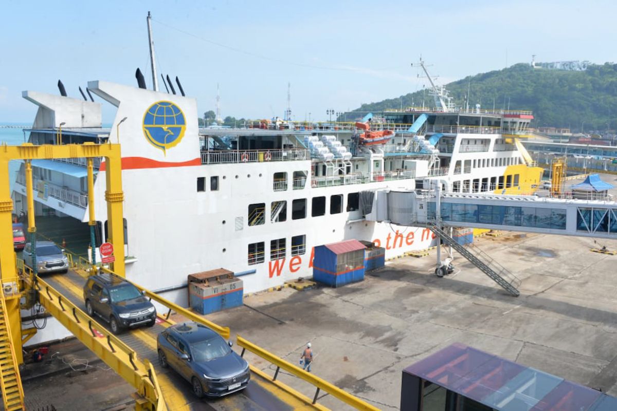 PT.ASDP layani 429.995 penumpang saat libur Waisak di empat lintasan