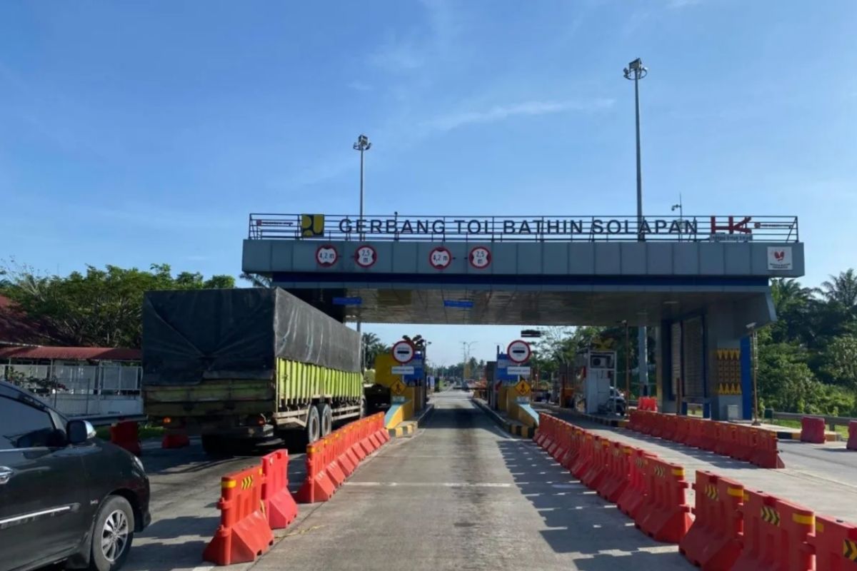 Lalu lintas dua Tol Riau selama libur waisak capai 25.784 kendaraan