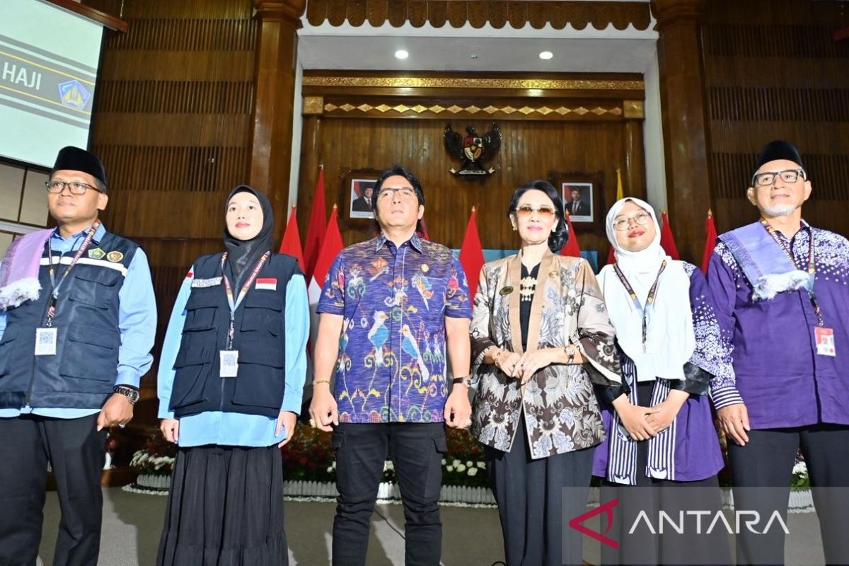 Gantikan ibu yang wafat, Nadia jadi jamaah calon haji termuda di Bali