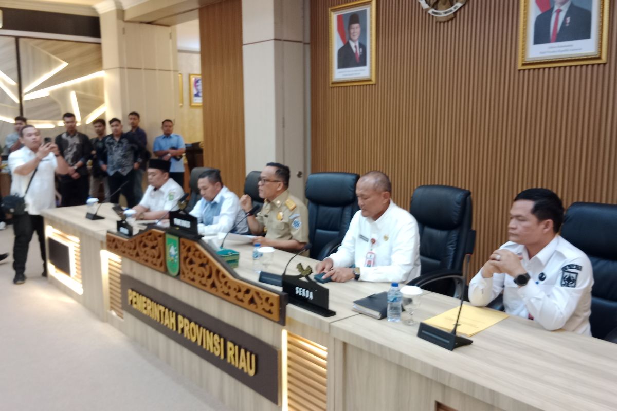 Wamenaker saran pidanakan perusahaan tahan ijazah mantan karyawan