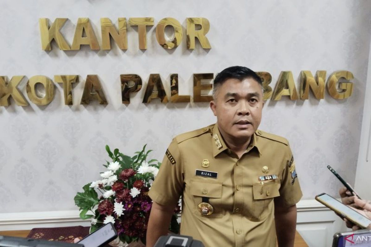 Sekda Palembang janji gaji supir kendaraan pengumpan LRT dibayar hari ini