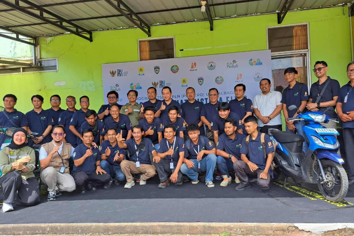 PLN UIP KLB melalui TJSL 2025 dorong ekosistem kendaraan bermotor listrik berbasis baterai
