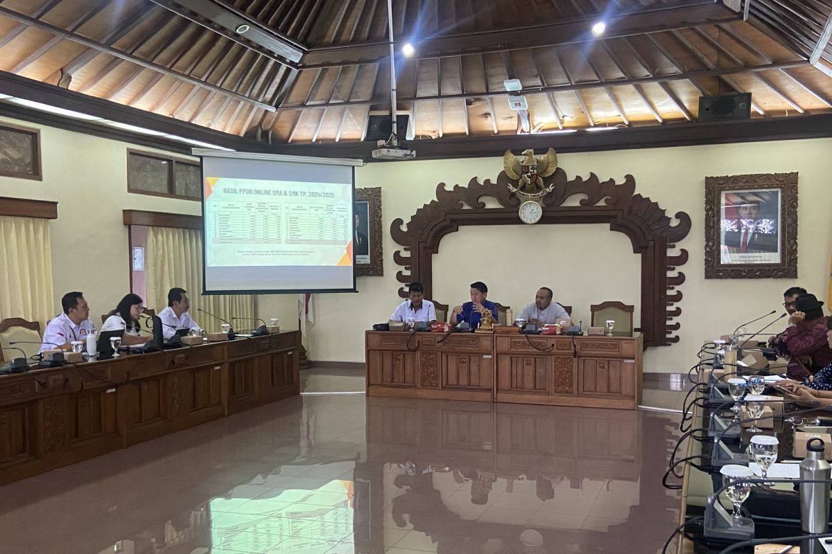 DPRD Bali minta siswa percaya diri tanpa andalkan bantuan di SPMB