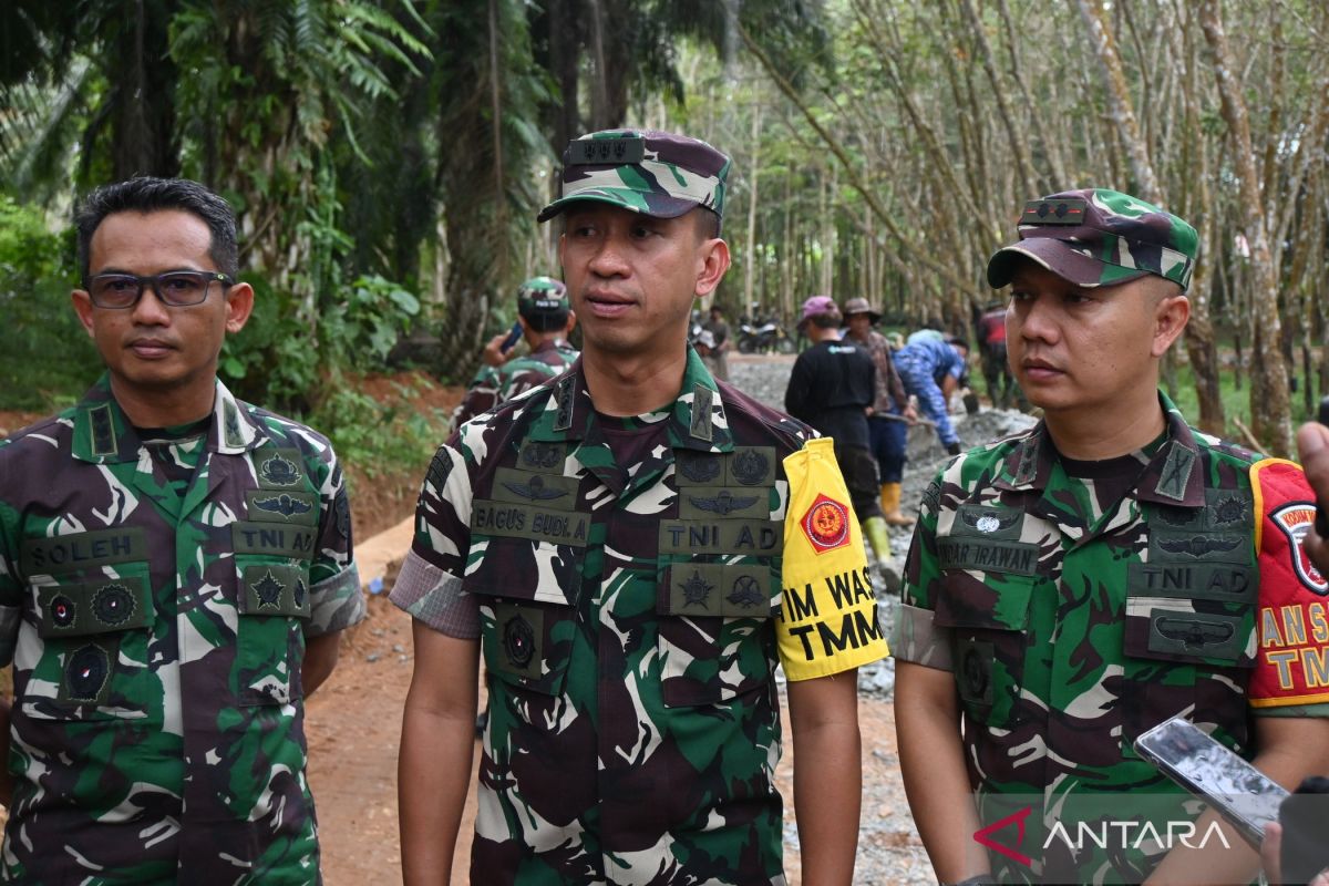Tim Mabesad tinjau TMMD ke-124 di Tanah Laut