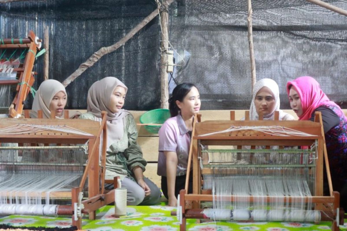 Delegasi IMT-GT ASEAN pelajari produk inovasi serat nanas CSR Pertagas
