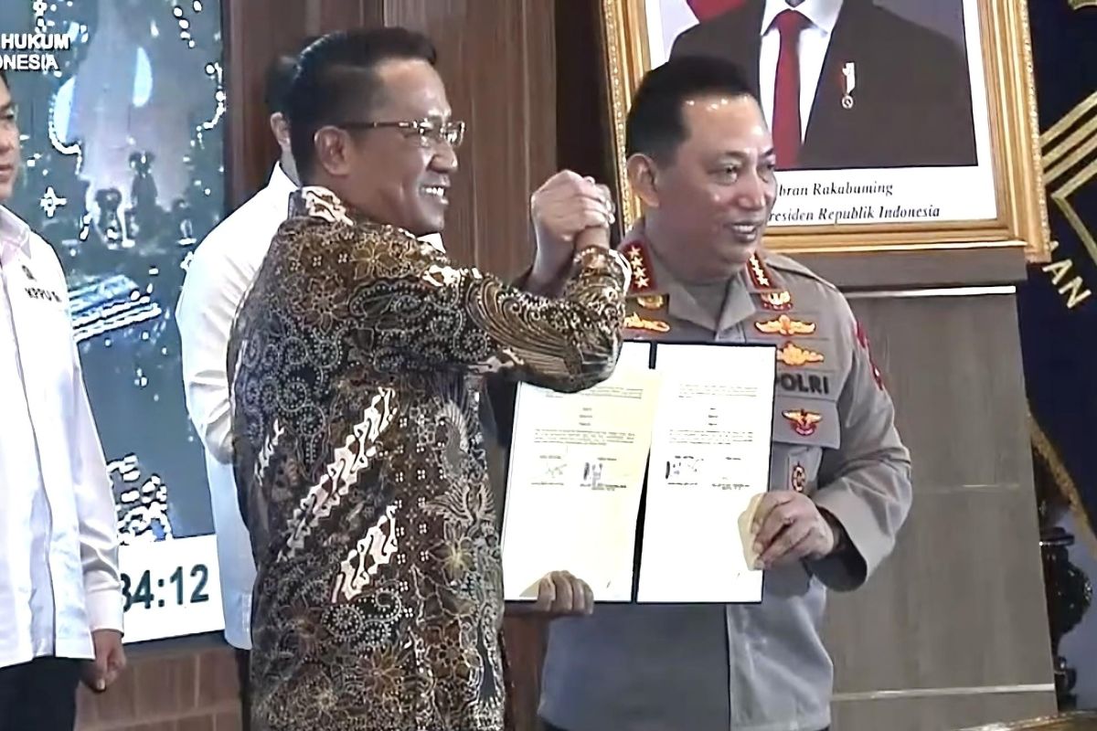 Kapolri dan Menteri Hukum merespons soal TNI jaga kejaksaan