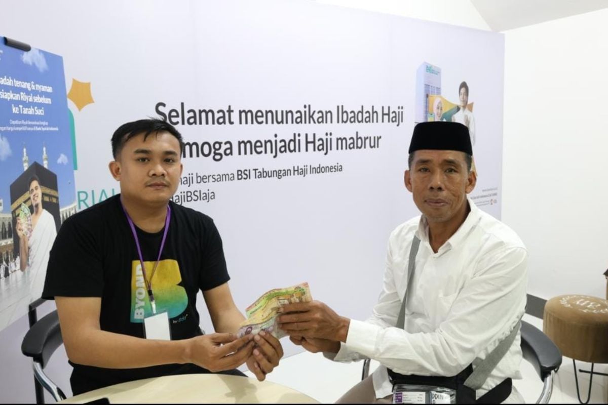 Penukaran riyal di BSI tembus 24,4 juta SAR selama April-Mei